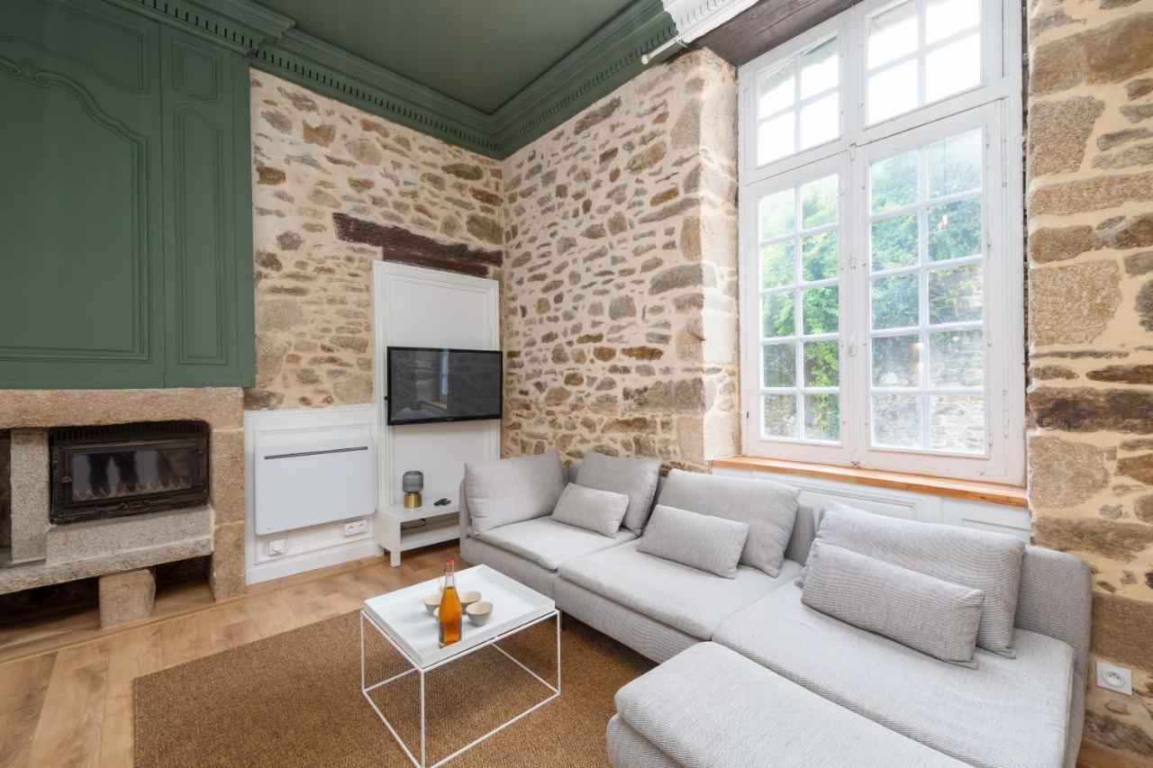 Superbe Appartement Avec Jardin Dinan Centre - Jerzual Exterior photo